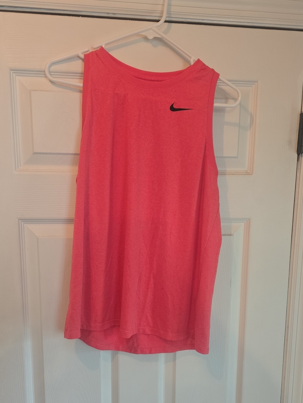 Nike Women's Coral Pink Sleeveless Athletic Tank